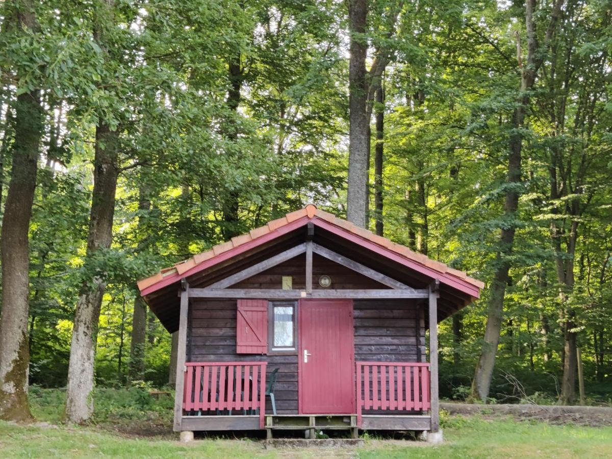Camping Les Vosges Du Nord Oberbronn Exterior foto