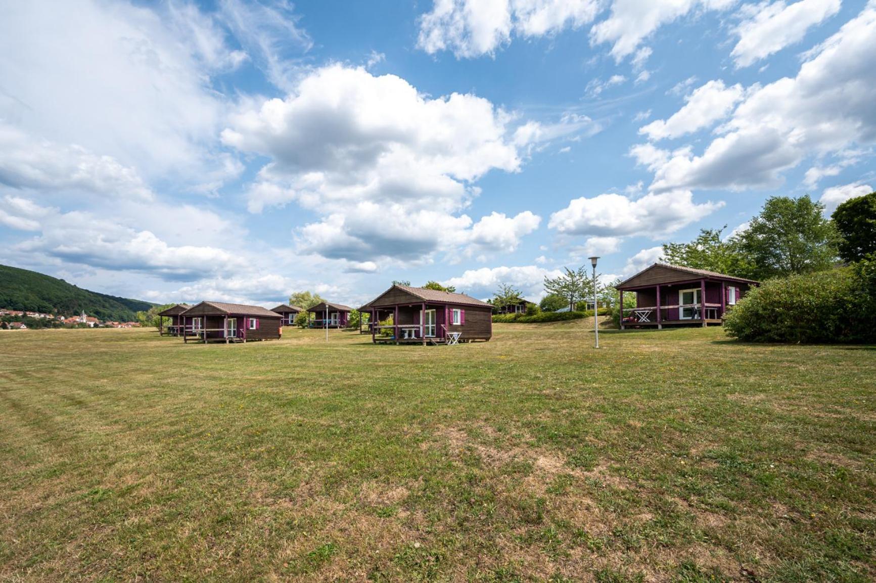 Camping Les Vosges Du Nord Oberbronn Exterior foto